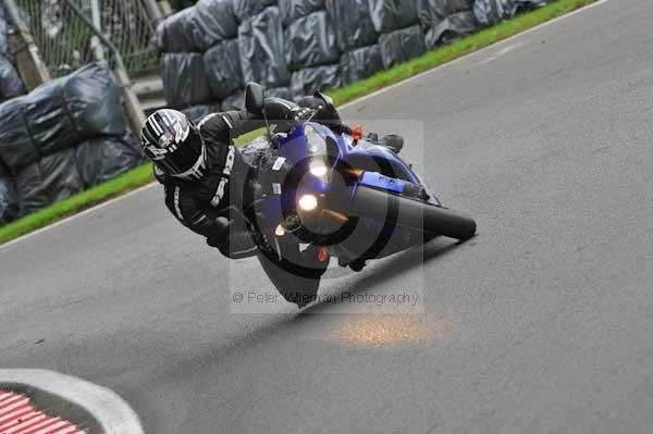 Motorcycle action photographs;cadwell;cadwell park photographs;event digital images;eventdigitalimages;motor racing louth lincolnshire;no limits trackday;peter wileman photography;trackday;trackday digital images;trackday photos
