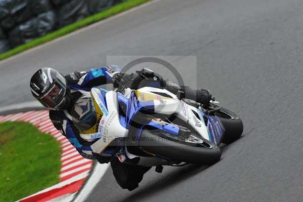 Motorcycle action photographs;cadwell;cadwell park photographs;event digital images;eventdigitalimages;motor racing louth lincolnshire;no limits trackday;peter wileman photography;trackday;trackday digital images;trackday photos