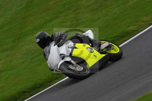 Motorcycle action photographs;cadwell;cadwell park photographs;event digital images;eventdigitalimages;motor racing louth lincolnshire;no limits trackday;peter wileman photography;trackday;trackday digital images;trackday photos