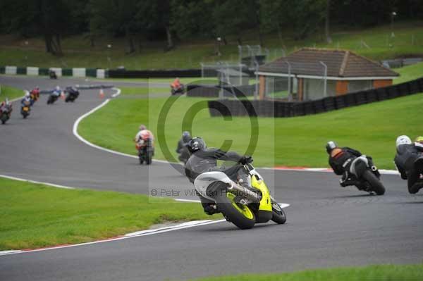 Motorcycle action photographs;cadwell;cadwell park photographs;event digital images;eventdigitalimages;motor racing louth lincolnshire;no limits trackday;peter wileman photography;trackday;trackday digital images;trackday photos
