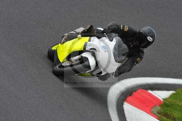 Motorcycle action photographs;cadwell;cadwell park photographs;event digital images;eventdigitalimages;motor racing louth lincolnshire;no limits trackday;peter wileman photography;trackday;trackday digital images;trackday photos
