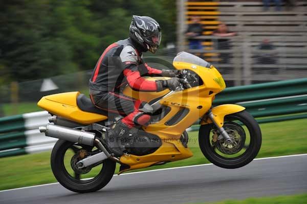 Motorcycle action photographs;cadwell;cadwell park photographs;event digital images;eventdigitalimages;motor racing louth lincolnshire;no limits trackday;peter wileman photography;trackday;trackday digital images;trackday photos