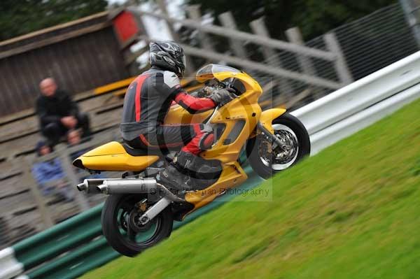 Motorcycle action photographs;cadwell;cadwell park photographs;event digital images;eventdigitalimages;motor racing louth lincolnshire;no limits trackday;peter wileman photography;trackday;trackday digital images;trackday photos