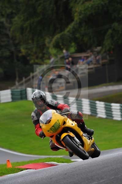 Motorcycle action photographs;cadwell;cadwell park photographs;event digital images;eventdigitalimages;motor racing louth lincolnshire;no limits trackday;peter wileman photography;trackday;trackday digital images;trackday photos