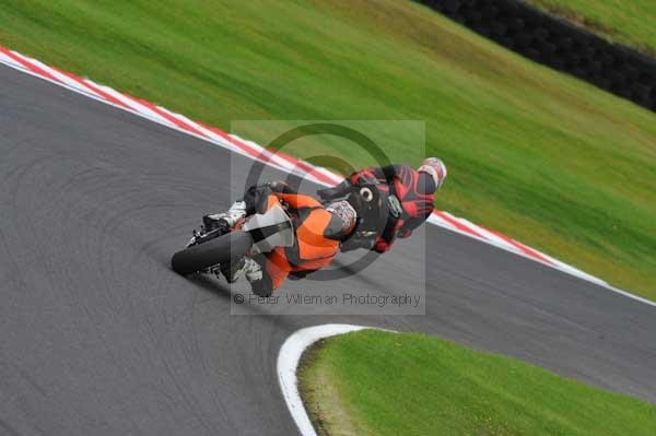 Motorcycle action photographs;cadwell;cadwell park photographs;event digital images;eventdigitalimages;motor racing louth lincolnshire;no limits trackday;peter wileman photography;trackday;trackday digital images;trackday photos