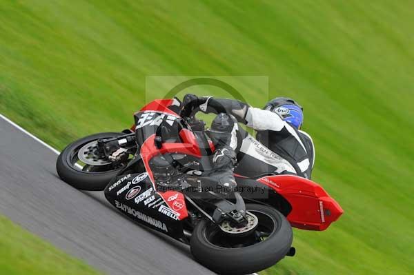 Motorcycle action photographs;cadwell;cadwell park photographs;event digital images;eventdigitalimages;motor racing louth lincolnshire;no limits trackday;peter wileman photography;trackday;trackday digital images;trackday photos
