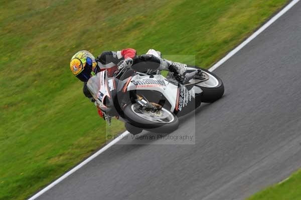 Motorcycle action photographs;cadwell;cadwell park photographs;event digital images;eventdigitalimages;motor racing louth lincolnshire;no limits trackday;peter wileman photography;trackday;trackday digital images;trackday photos