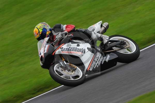 Motorcycle action photographs;cadwell;cadwell park photographs;event digital images;eventdigitalimages;motor racing louth lincolnshire;no limits trackday;peter wileman photography;trackday;trackday digital images;trackday photos