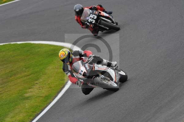 Motorcycle action photographs;cadwell;cadwell park photographs;event digital images;eventdigitalimages;motor racing louth lincolnshire;no limits trackday;peter wileman photography;trackday;trackday digital images;trackday photos