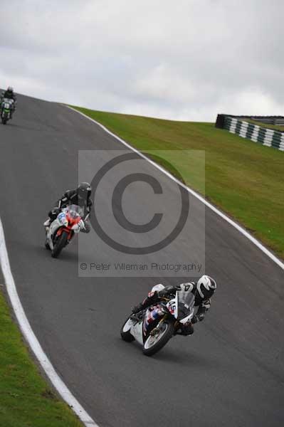 Motorcycle action photographs;cadwell;cadwell park photographs;event digital images;eventdigitalimages;motor racing louth lincolnshire;no limits trackday;peter wileman photography;trackday;trackday digital images;trackday photos