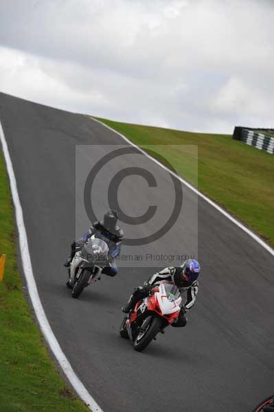 Motorcycle action photographs;cadwell;cadwell park photographs;event digital images;eventdigitalimages;motor racing louth lincolnshire;no limits trackday;peter wileman photography;trackday;trackday digital images;trackday photos