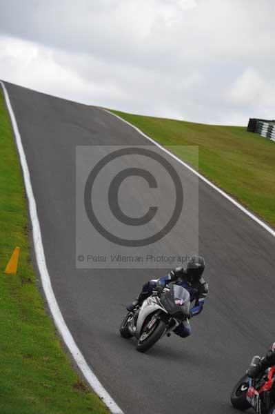Motorcycle action photographs;cadwell;cadwell park photographs;event digital images;eventdigitalimages;motor racing louth lincolnshire;no limits trackday;peter wileman photography;trackday;trackday digital images;trackday photos