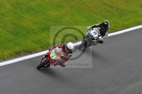 Motorcycle action photographs;cadwell;cadwell park photographs;event digital images;eventdigitalimages;motor racing louth lincolnshire;no limits trackday;peter wileman photography;trackday;trackday digital images;trackday photos