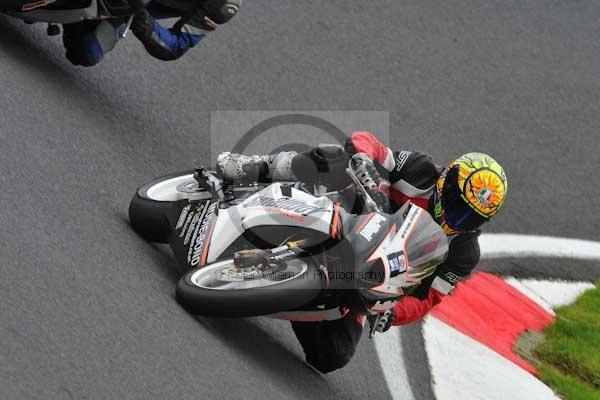 Motorcycle action photographs;cadwell;cadwell park photographs;event digital images;eventdigitalimages;motor racing louth lincolnshire;no limits trackday;peter wileman photography;trackday;trackday digital images;trackday photos