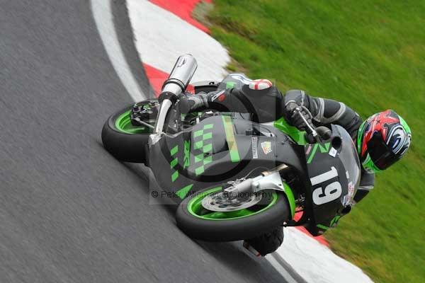 Motorcycle action photographs;cadwell;cadwell park photographs;event digital images;eventdigitalimages;motor racing louth lincolnshire;no limits trackday;peter wileman photography;trackday;trackday digital images;trackday photos