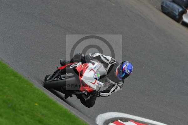 Motorcycle action photographs;cadwell;cadwell park photographs;event digital images;eventdigitalimages;motor racing louth lincolnshire;no limits trackday;peter wileman photography;trackday;trackday digital images;trackday photos
