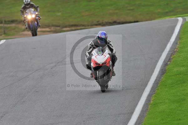 Motorcycle action photographs;cadwell;cadwell park photographs;event digital images;eventdigitalimages;motor racing louth lincolnshire;no limits trackday;peter wileman photography;trackday;trackday digital images;trackday photos