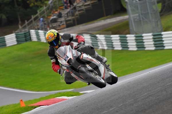 Motorcycle action photographs;cadwell;cadwell park photographs;event digital images;eventdigitalimages;motor racing louth lincolnshire;no limits trackday;peter wileman photography;trackday;trackday digital images;trackday photos