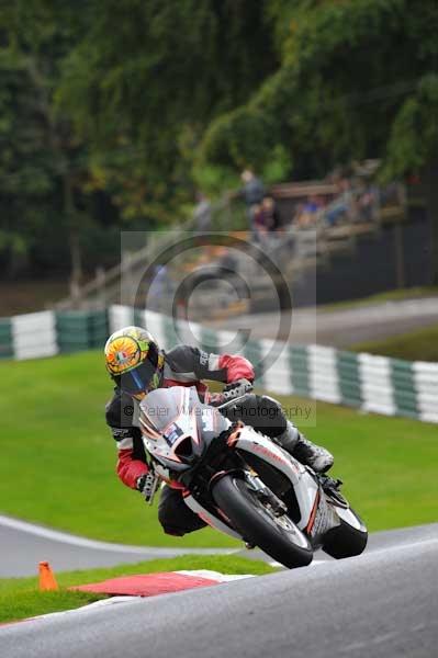 Motorcycle action photographs;cadwell;cadwell park photographs;event digital images;eventdigitalimages;motor racing louth lincolnshire;no limits trackday;peter wileman photography;trackday;trackday digital images;trackday photos