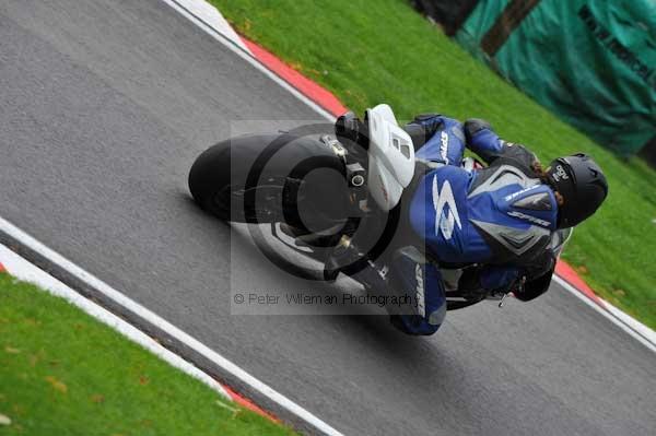Motorcycle action photographs;cadwell;cadwell park photographs;event digital images;eventdigitalimages;motor racing louth lincolnshire;no limits trackday;peter wileman photography;trackday;trackday digital images;trackday photos