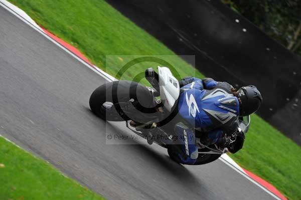 Motorcycle action photographs;cadwell;cadwell park photographs;event digital images;eventdigitalimages;motor racing louth lincolnshire;no limits trackday;peter wileman photography;trackday;trackday digital images;trackday photos