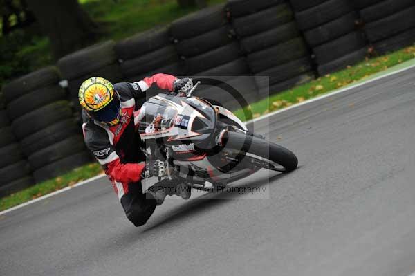 Motorcycle action photographs;cadwell;cadwell park photographs;event digital images;eventdigitalimages;motor racing louth lincolnshire;no limits trackday;peter wileman photography;trackday;trackday digital images;trackday photos