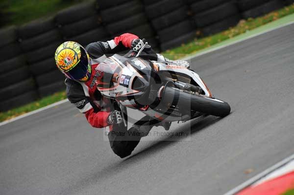 Motorcycle action photographs;cadwell;cadwell park photographs;event digital images;eventdigitalimages;motor racing louth lincolnshire;no limits trackday;peter wileman photography;trackday;trackday digital images;trackday photos