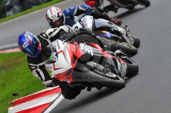 Motorcycle action photographs;cadwell;cadwell park photographs;event digital images;eventdigitalimages;motor racing louth lincolnshire;no limits trackday;peter wileman photography;trackday;trackday digital images;trackday photos