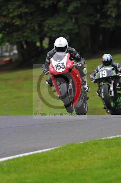 Motorcycle action photographs;cadwell;cadwell park photographs;event digital images;eventdigitalimages;motor racing louth lincolnshire;no limits trackday;peter wileman photography;trackday;trackday digital images;trackday photos