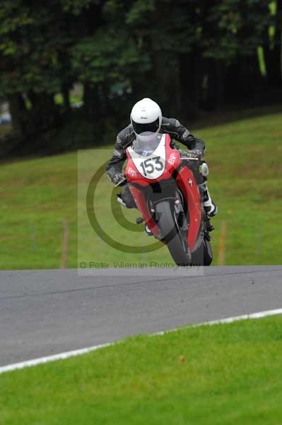 Motorcycle action photographs;cadwell;cadwell park photographs;event digital images;eventdigitalimages;motor racing louth lincolnshire;no limits trackday;peter wileman photography;trackday;trackday digital images;trackday photos