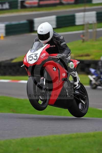 Motorcycle action photographs;cadwell;cadwell park photographs;event digital images;eventdigitalimages;motor racing louth lincolnshire;no limits trackday;peter wileman photography;trackday;trackday digital images;trackday photos
