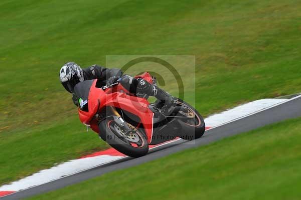 Motorcycle action photographs;cadwell;cadwell park photographs;event digital images;eventdigitalimages;motor racing louth lincolnshire;no limits trackday;peter wileman photography;trackday;trackday digital images;trackday photos