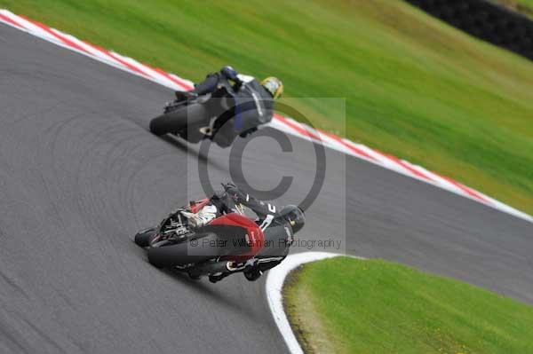 Motorcycle action photographs;cadwell;cadwell park photographs;event digital images;eventdigitalimages;motor racing louth lincolnshire;no limits trackday;peter wileman photography;trackday;trackday digital images;trackday photos
