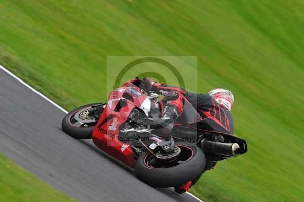 Motorcycle action photographs;cadwell;cadwell park photographs;event digital images;eventdigitalimages;motor racing louth lincolnshire;no limits trackday;peter wileman photography;trackday;trackday digital images;trackday photos