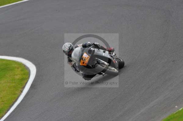 Motorcycle action photographs;cadwell;cadwell park photographs;event digital images;eventdigitalimages;motor racing louth lincolnshire;no limits trackday;peter wileman photography;trackday;trackday digital images;trackday photos