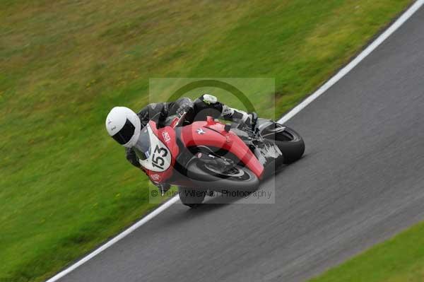 Motorcycle action photographs;cadwell;cadwell park photographs;event digital images;eventdigitalimages;motor racing louth lincolnshire;no limits trackday;peter wileman photography;trackday;trackday digital images;trackday photos