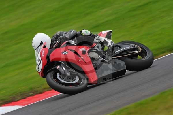 Motorcycle action photographs;cadwell;cadwell park photographs;event digital images;eventdigitalimages;motor racing louth lincolnshire;no limits trackday;peter wileman photography;trackday;trackday digital images;trackday photos