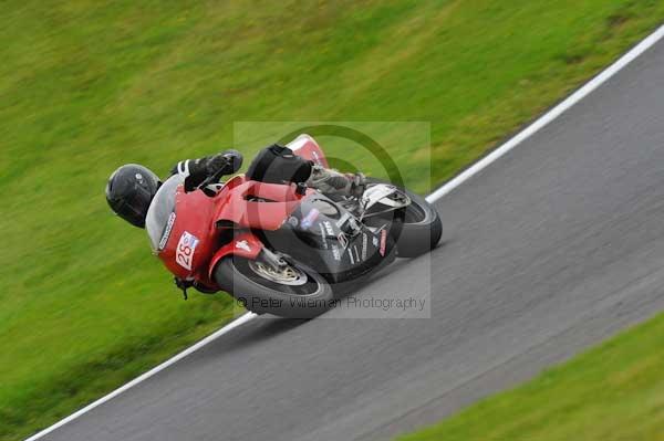 Motorcycle action photographs;cadwell;cadwell park photographs;event digital images;eventdigitalimages;motor racing louth lincolnshire;no limits trackday;peter wileman photography;trackday;trackday digital images;trackday photos