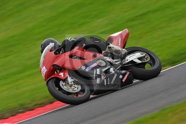 Motorcycle action photographs;cadwell;cadwell park photographs;event digital images;eventdigitalimages;motor racing louth lincolnshire;no limits trackday;peter wileman photography;trackday;trackday digital images;trackday photos