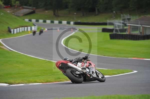 Motorcycle action photographs;cadwell;cadwell park photographs;event digital images;eventdigitalimages;motor racing louth lincolnshire;no limits trackday;peter wileman photography;trackday;trackday digital images;trackday photos