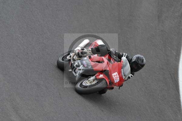 Motorcycle action photographs;cadwell;cadwell park photographs;event digital images;eventdigitalimages;motor racing louth lincolnshire;no limits trackday;peter wileman photography;trackday;trackday digital images;trackday photos