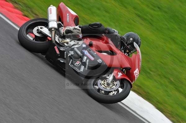 Motorcycle action photographs;cadwell;cadwell park photographs;event digital images;eventdigitalimages;motor racing louth lincolnshire;no limits trackday;peter wileman photography;trackday;trackday digital images;trackday photos