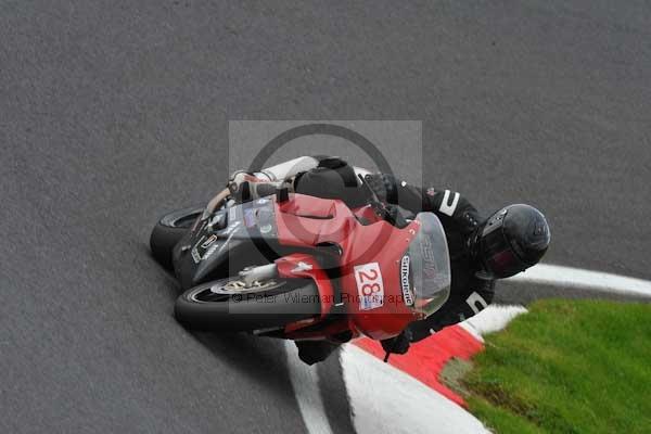 Motorcycle action photographs;cadwell;cadwell park photographs;event digital images;eventdigitalimages;motor racing louth lincolnshire;no limits trackday;peter wileman photography;trackday;trackday digital images;trackday photos