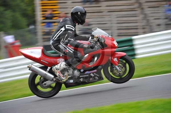 Motorcycle action photographs;cadwell;cadwell park photographs;event digital images;eventdigitalimages;motor racing louth lincolnshire;no limits trackday;peter wileman photography;trackday;trackday digital images;trackday photos