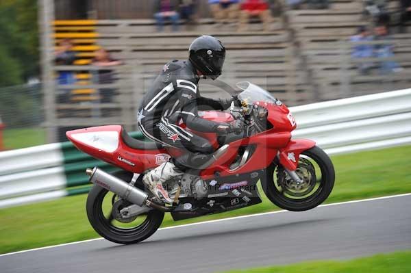 Motorcycle action photographs;cadwell;cadwell park photographs;event digital images;eventdigitalimages;motor racing louth lincolnshire;no limits trackday;peter wileman photography;trackday;trackday digital images;trackday photos