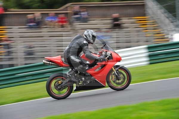 Motorcycle action photographs;cadwell;cadwell park photographs;event digital images;eventdigitalimages;motor racing louth lincolnshire;no limits trackday;peter wileman photography;trackday;trackday digital images;trackday photos
