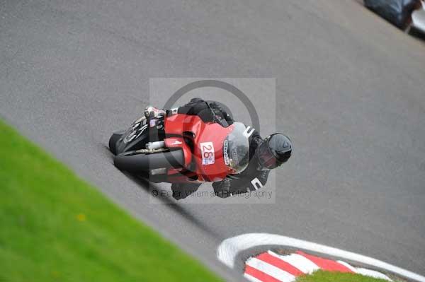 Motorcycle action photographs;cadwell;cadwell park photographs;event digital images;eventdigitalimages;motor racing louth lincolnshire;no limits trackday;peter wileman photography;trackday;trackday digital images;trackday photos