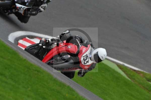 Motorcycle action photographs;cadwell;cadwell park photographs;event digital images;eventdigitalimages;motor racing louth lincolnshire;no limits trackday;peter wileman photography;trackday;trackday digital images;trackday photos
