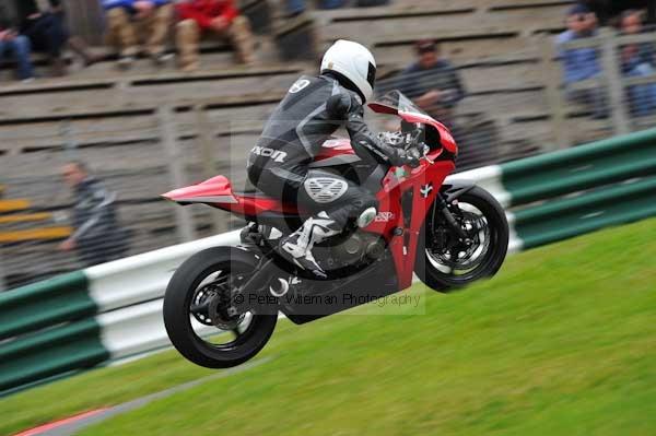 Motorcycle action photographs;cadwell;cadwell park photographs;event digital images;eventdigitalimages;motor racing louth lincolnshire;no limits trackday;peter wileman photography;trackday;trackday digital images;trackday photos