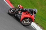 Motorcycle-action-photographs;cadwell;cadwell-park-photographs;event-digital-images;eventdigitalimages;motor-racing-louth-lincolnshire;no-limits-trackday;peter-wileman-photography;trackday;trackday-digital-images;trackday-photos